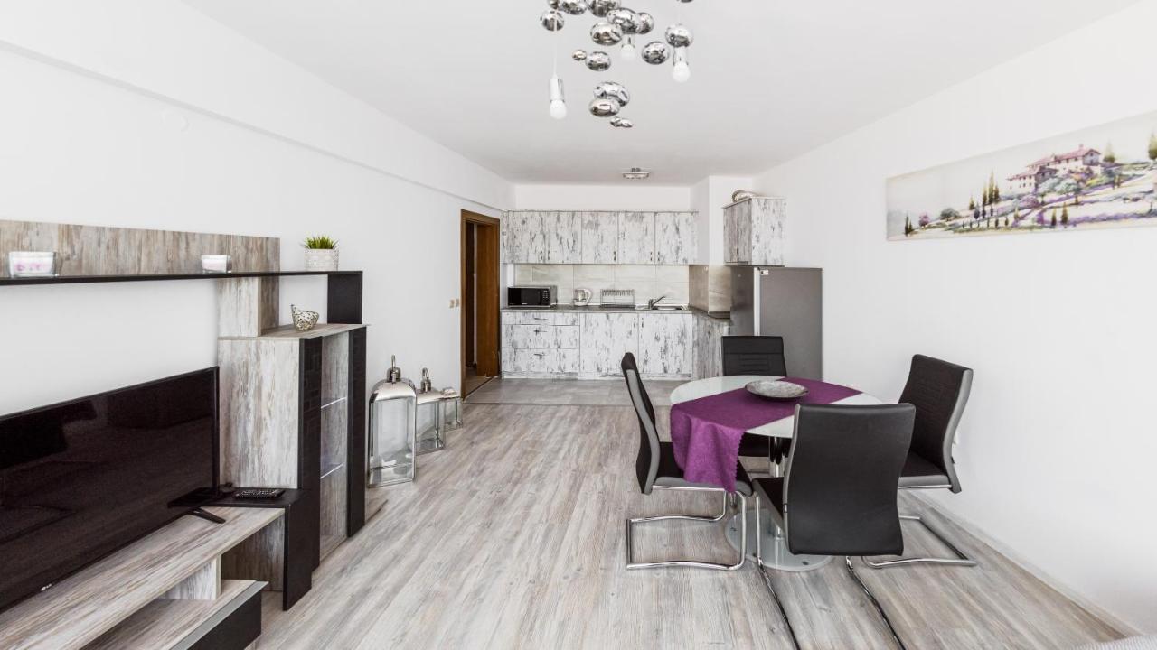 Next To Gondola. Cosy & Elegant 2 Bedroom Apartment In Neon Complex Bansko Exterior foto
